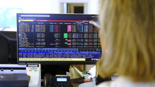 Lo spread tocca i minimi da 10 anni, poi risale sopra i 90 punti