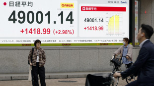 Borsa: bene l'Asia con i tecnologici, svetta Hong Kong