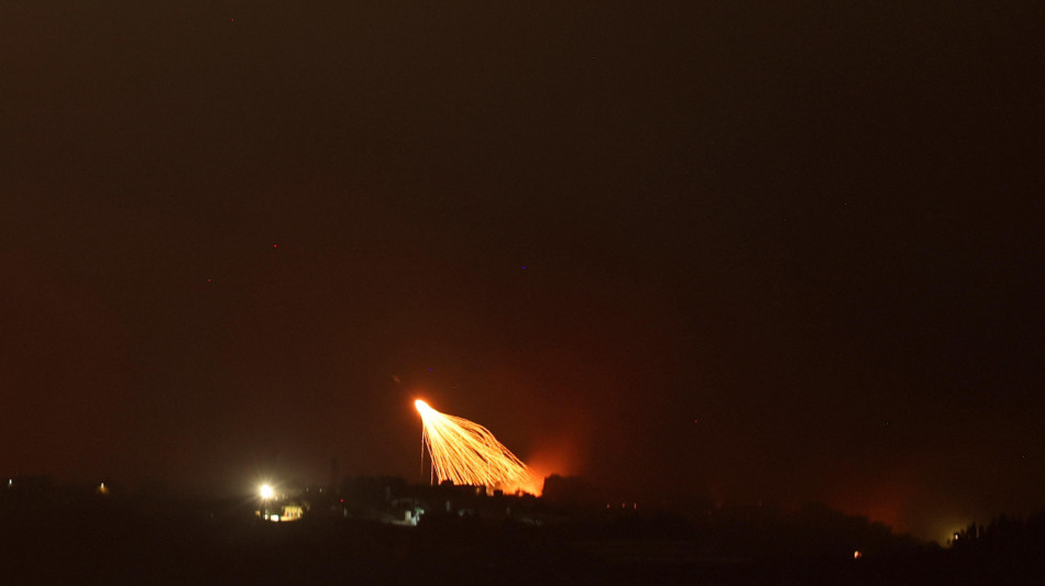 Idf, 'colpiti siti di lancio di Hezbollah nel sud del Libano'