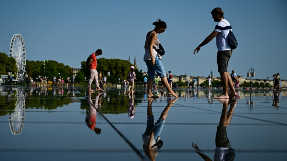 Hitzewelle und Br&auml;nde in Frankreich und Spanien - T&ouml;dliche St&uuml;rme &uuml;ber Griechenland