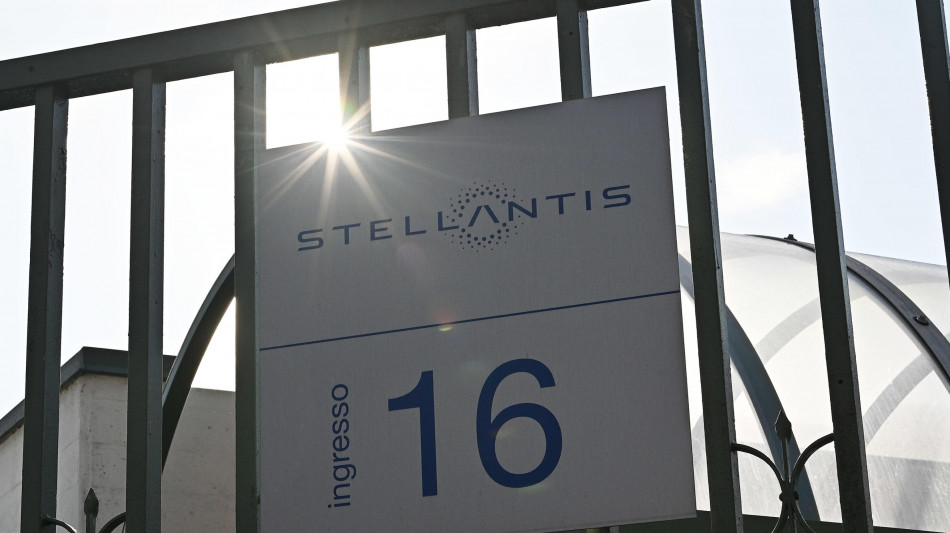 Canada taglia import auto esenti da dazi Stellantis e Gm