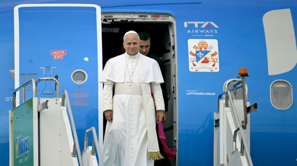 Le&atilde;o XIV chega &agrave; Turquia em sua primeira viagem internacional como papa
