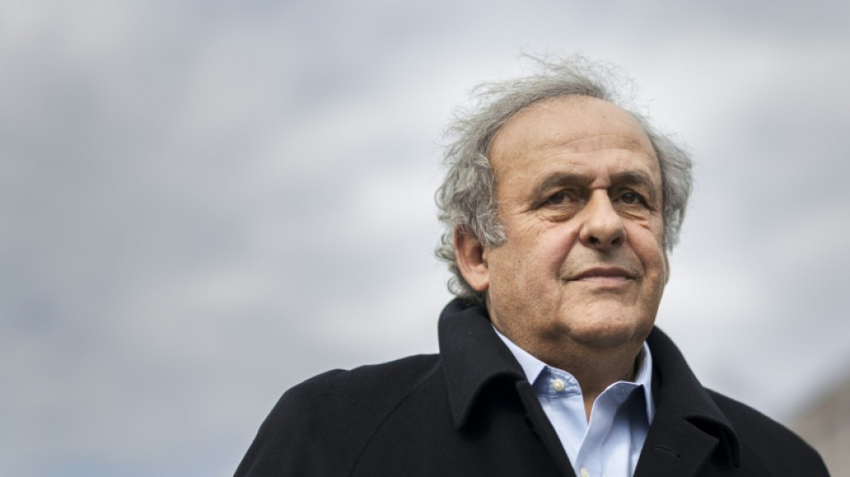 Platini denuncia tr&ecirc;s ex-membros da Fifa por difama&ccedil;&atilde;o