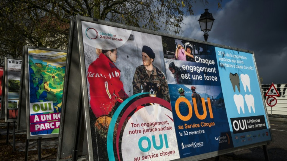 Les Suisses rejettent un service civique obligatoire et une taxe climatique sur les riches