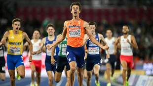 Nillessen claims shock European 1,500m gold