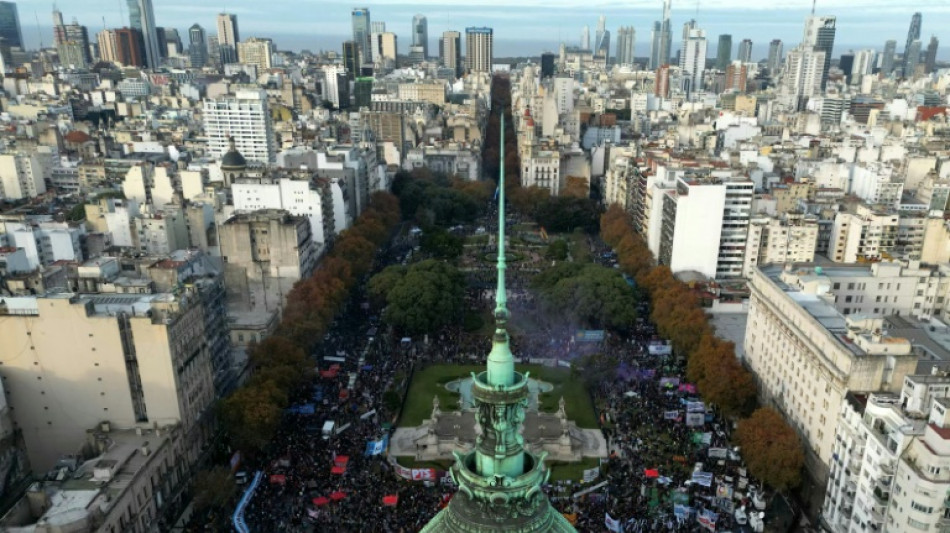 Mujeres marchan en Argentina contra la violencia de g&eacute;nero tras crimen de una adolescente
