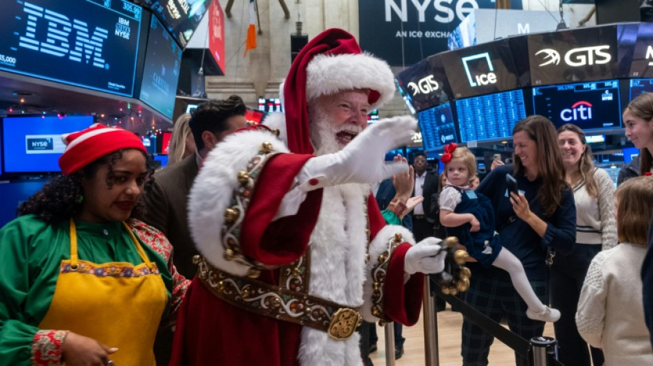 Asian markets mostly up after US growth fuels Wall St record 