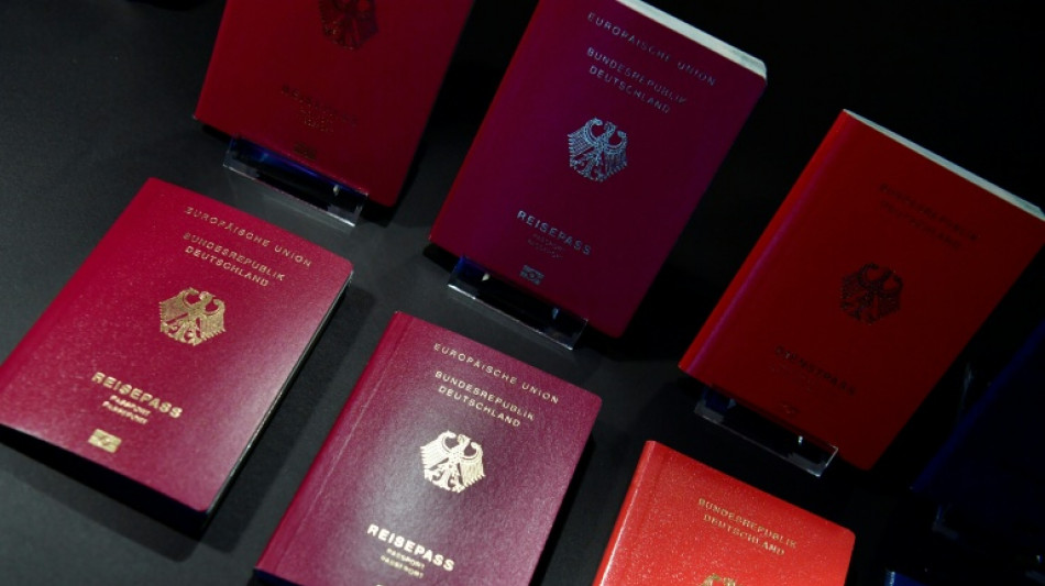 "Klares Signal": Dobrindt rechtfertigt Rücknahme von Turbo-Einbürgerungen