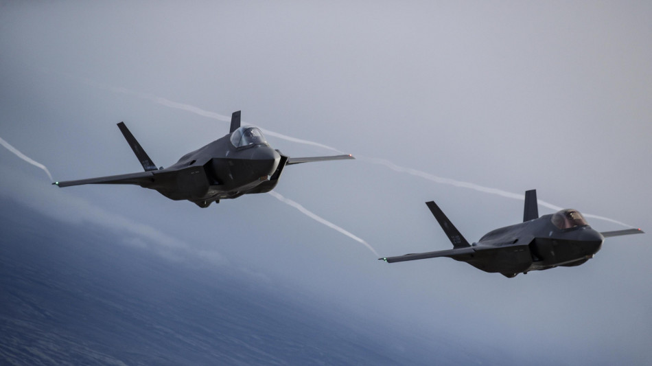 F-35 italiani basati in Estonia intercettano jet russi