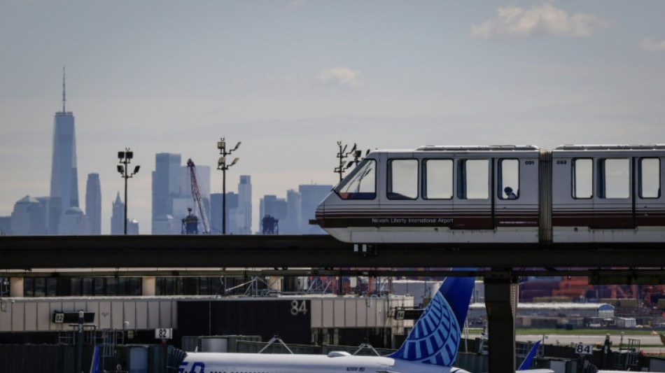 Nuevo corte de comunicaciones aéreas afecta al aeropuerto de Newark en EEUU