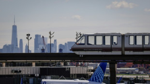 Nuevo corte de comunicaciones aéreas afecta al aeropuerto de Newark en EEUU