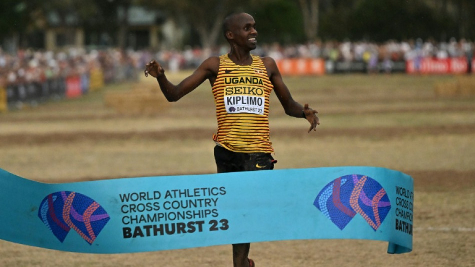 Kiplimo conquista su tercer t&iacute;tulo mundial en Cross Country