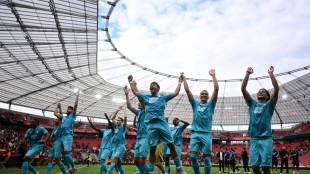 Leverkusen de Ten Hag estreia na Bundesliga com derrota para o Hoffenheim (2-1)