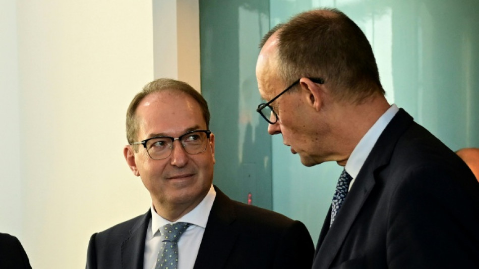 Dobrindt: Bund setzt eine Million Euro auf Vulkangruppe aus