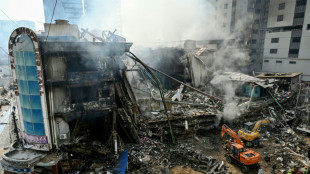 Un incendio en un centro comercial en Pakist&aacute;n deja 21 muertos  