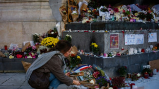 Fran&ccedil;a recorda 10 anos dos atentados de Paris