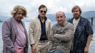 Albanese, 'il mio abbraccio a un'umanit&agrave; tenera e un po' punk'