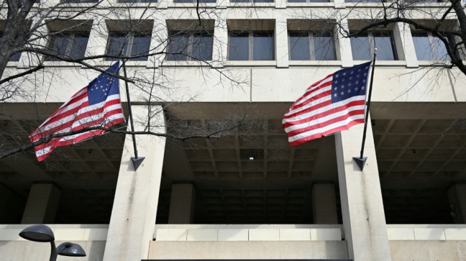 El FBI despide a agentes vinculados al caso sobre los documentos clasificados de Trump, seg&uacute;n medios