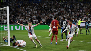 Lyon vence Olympique em clássico e se iguala ao PSG na liderança do Francês