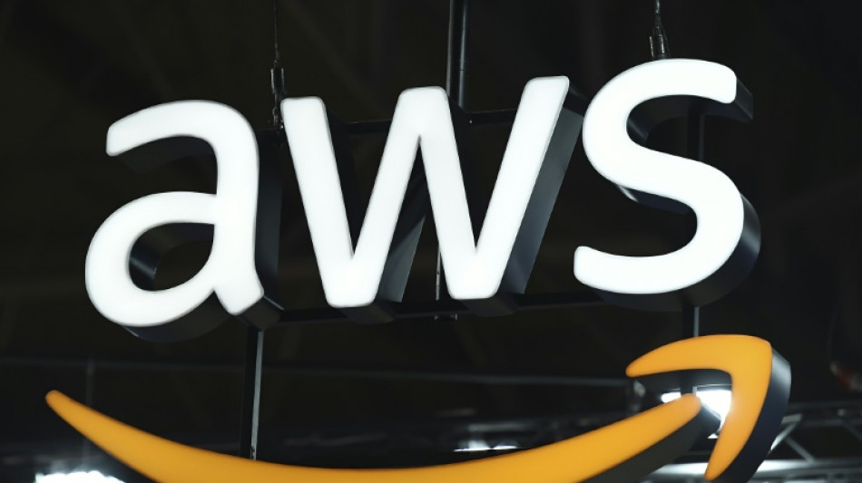 Le web mondial perturbé plus d'une demi-journée par une panne majeure du cloud d'Amazon