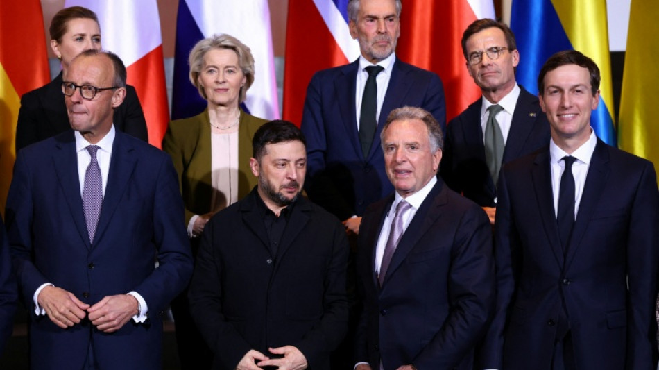 Trump says Ukraine deal close, Europe proposes peace force