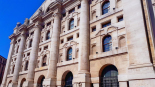 Borsa: Milano positiva (+0,45%), corre Leonardo, debole Stm