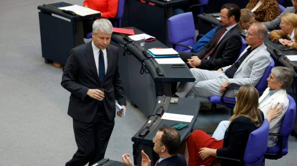 Unions-Fraktionsf&uuml;hrung k&uuml;ndigt interne "Man&ouml;verkritik" nach Rentenstreit an