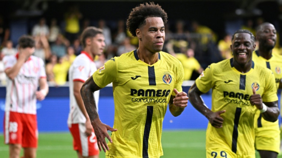 Villarreal goleia Girona (5-0) e assume liderança provisória do Espanhol