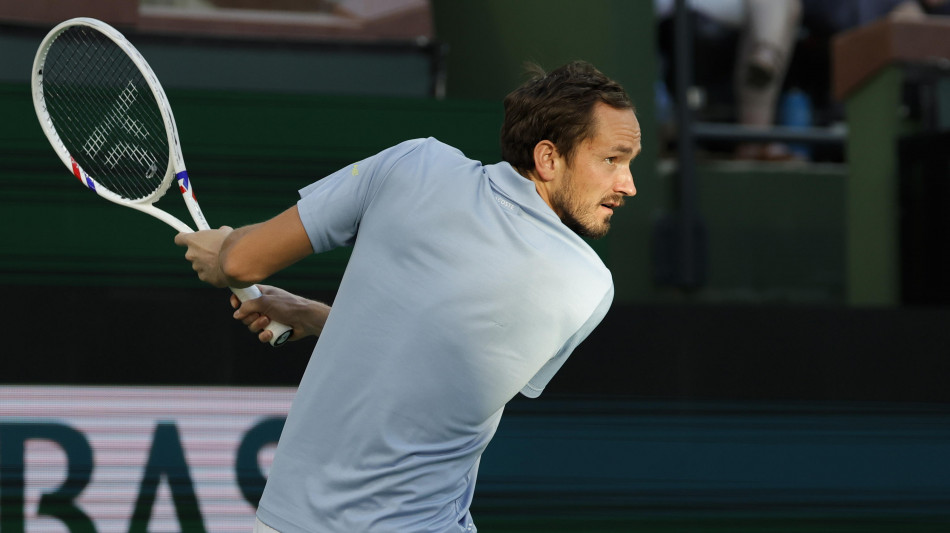 Tennis: Medvedev in semifinale Indian Wells, punto contestato nel finale