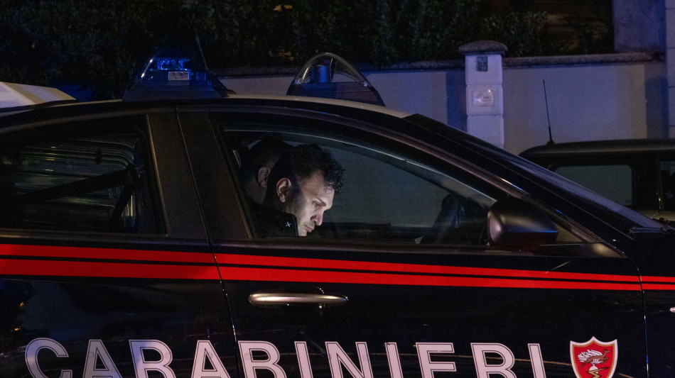 Giovane accoltella genitori e sorella 15enne nel Modenese